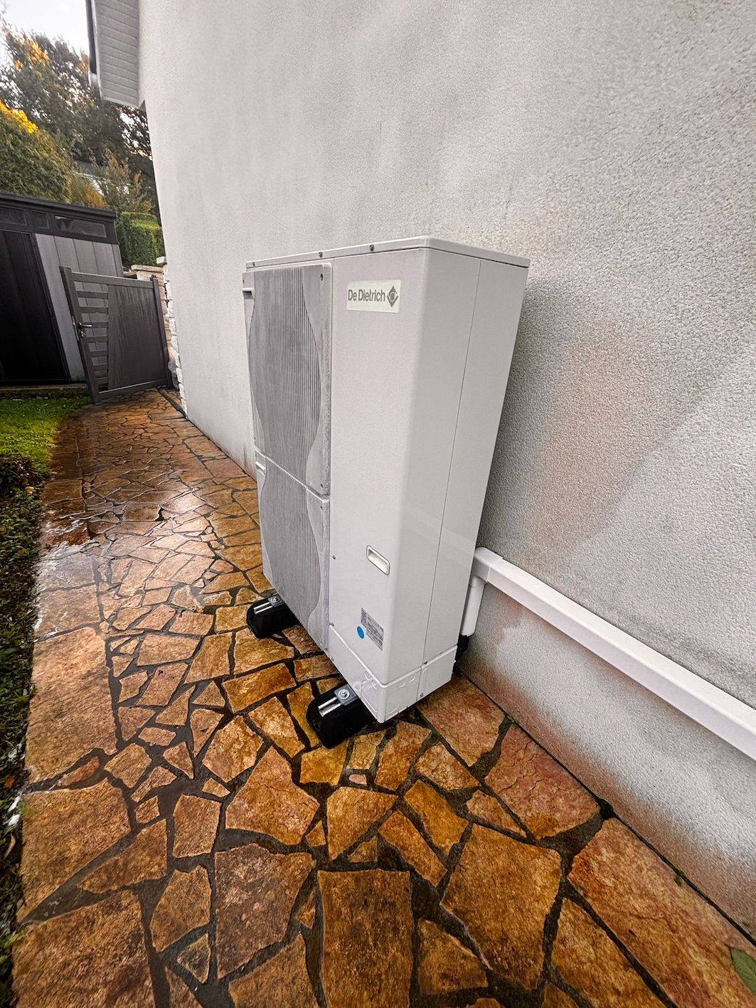 Contrat d’entretien PAC air/eau à Sainneville-sur-Seine (76430) : vérifier ce qui est réellement inclus pour éviter les mauvaises surprises