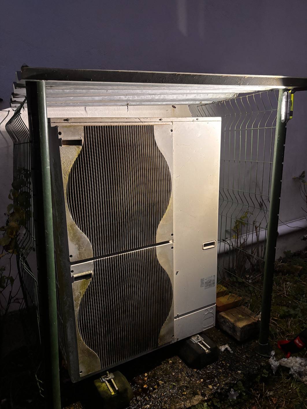 Dépannage PAC air/eau à Épouville : identifier le symptôme et donner les bonnes infos accélère le diagnostic.