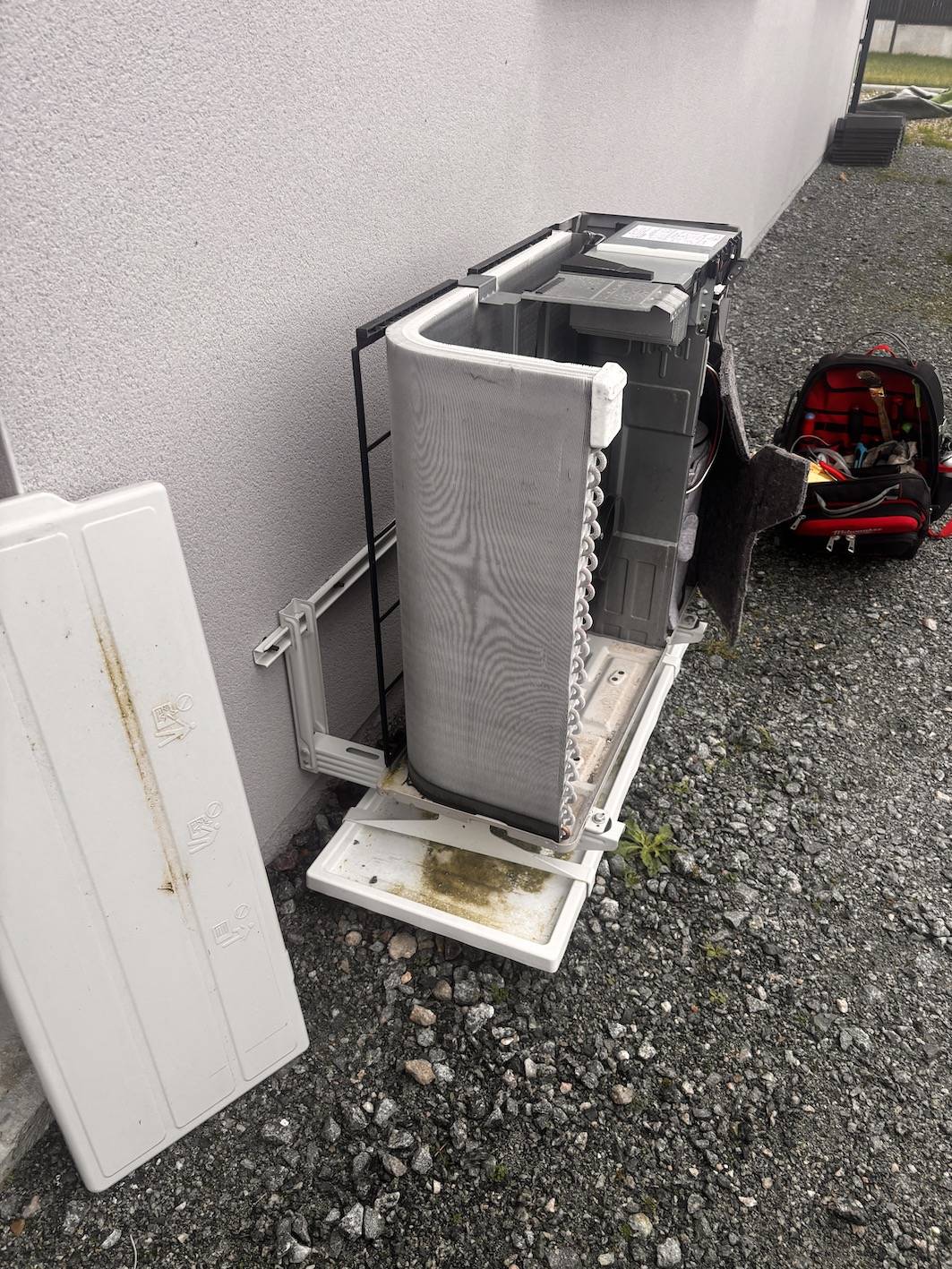 Installation PAC air/air à Épouville : bien choisir entre mono-split et multi-split pour un confort durable.