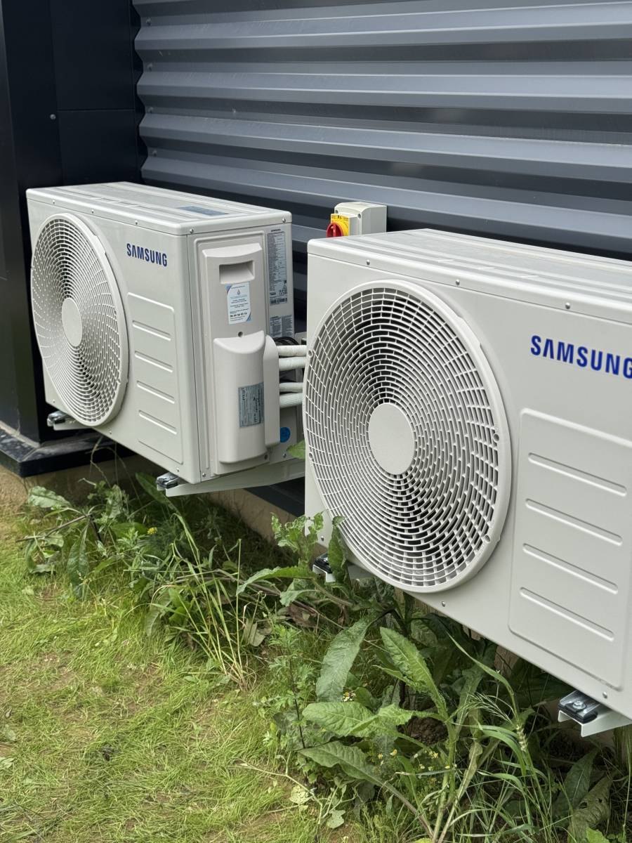 Test et réglage d’une unité intérieure lors de la mise en service d’une PAC air/air à Gonfreville-l’Orcher