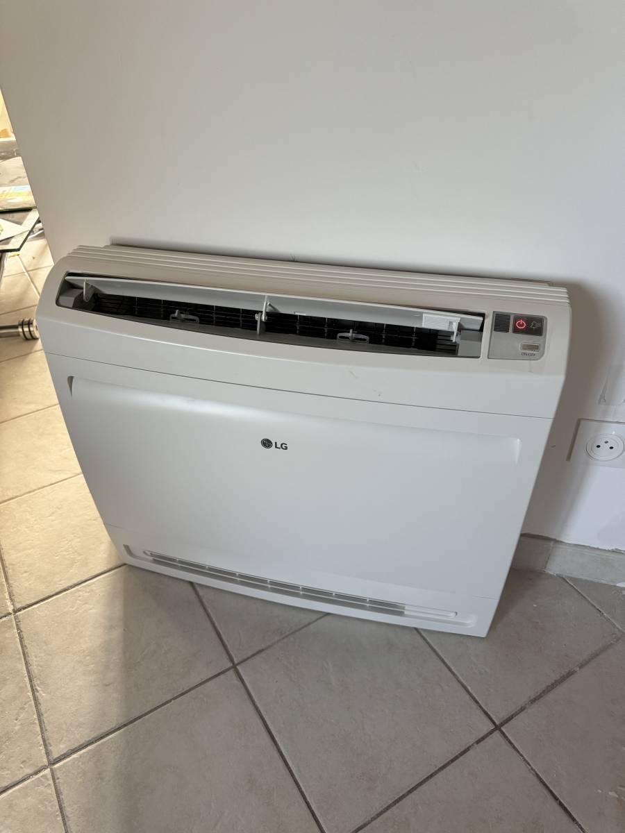 Contrôle des connexions électriques lors d’un entretien de pompe à chaleur