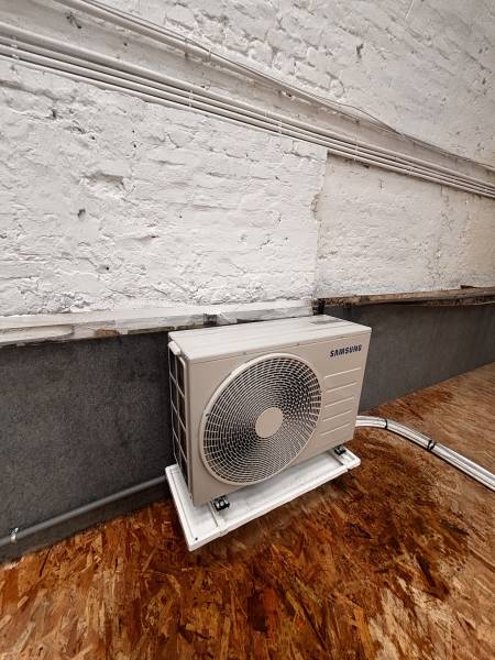 Entretien d’une pompe à chaleur air/air à Rolleville pour préserver un soufflage agréable au quotidien.