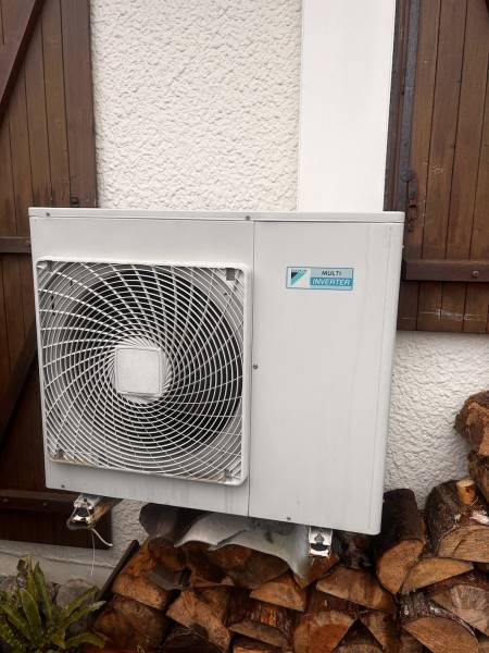 Panne de climatisation air/air dans une maison à Bolbec, intervention rapide et locale.