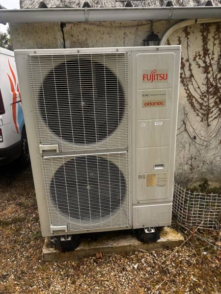 Dépannage d’une pompe à chaleur air/eau aux Loges pour comprendre l’origine réelle d’un manque de chauffage.  2