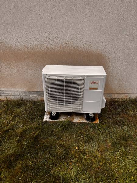 Entretien PAC air/air à Lillebonne (76170) : nettoyage des filtres pour retrouver un bon débit d’air et une chauffe efficace