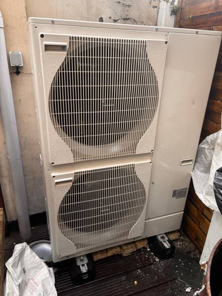 Dimensionner une PAC air/eau à Épouville : la puissance dépend des besoins réels du logement, pas seulement des m².